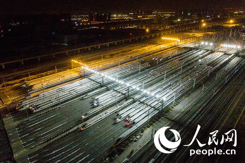 万变中不变的铁路情怀