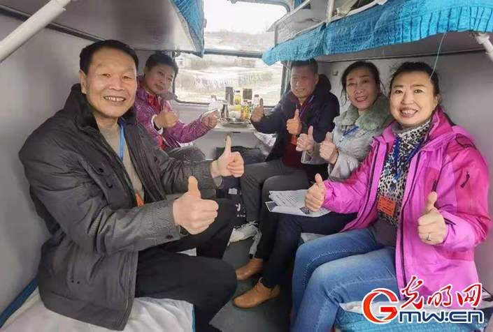 沈铁开行首趟新疆旅游专列: 重走丝绸之路 尽享西域盛宴