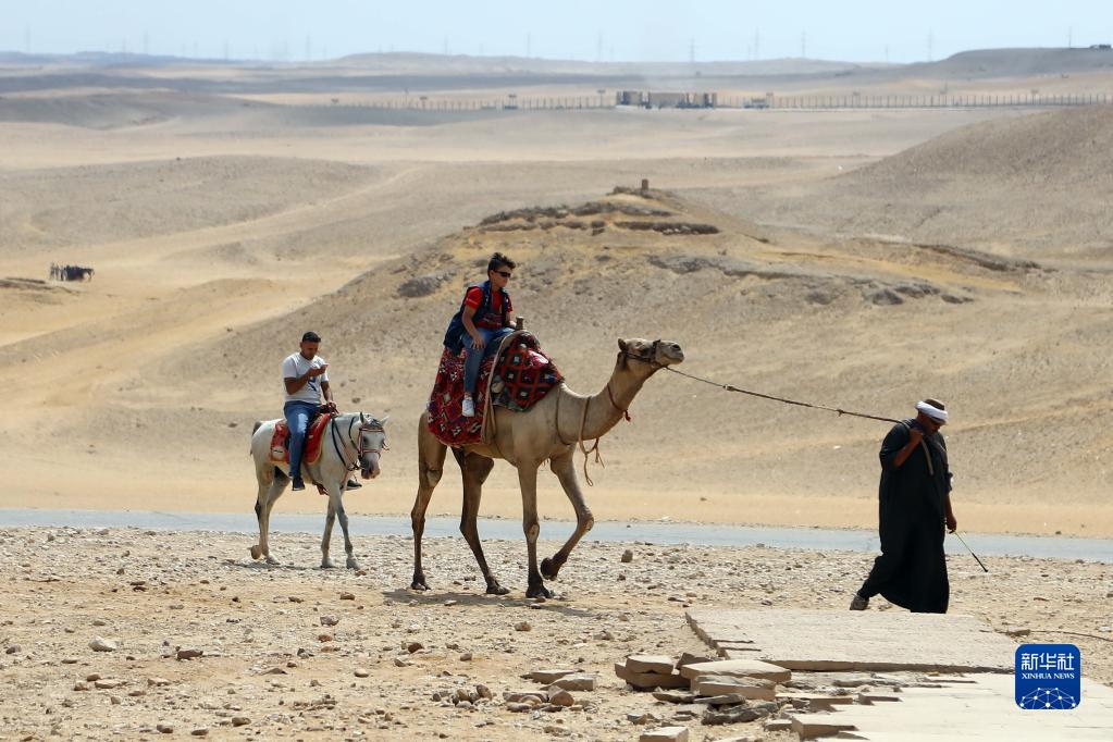 世界旅游日：埃及吉萨金字塔群旅游回暖