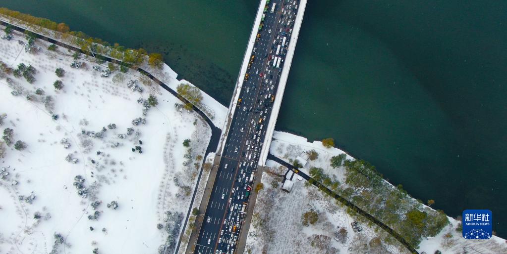 沈阳：浑河雪色