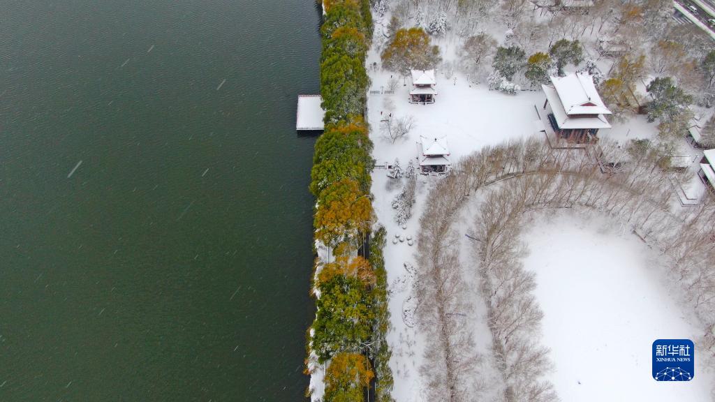 沈阳：浑河雪色