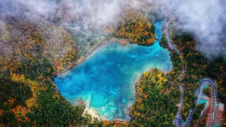 左手雪景 右手彩林 与初冬的九寨沟开启时空浪漫之旅