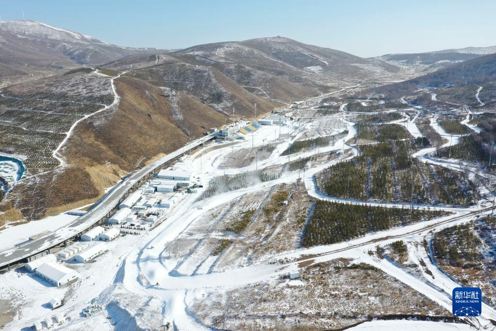 河北张家口：国家越野滑雪中心造雪进行时