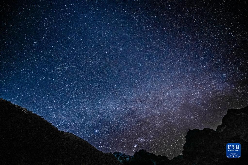 一起来看双子座流星雨