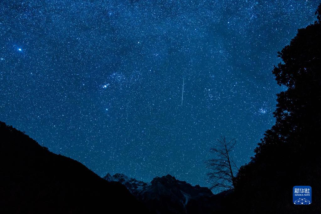 一起来看双子座流星雨