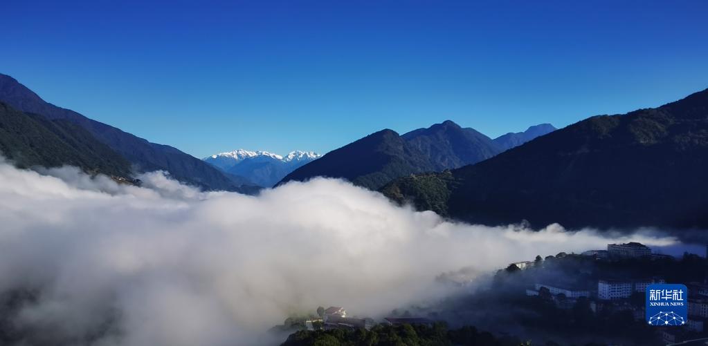 西藏墨脱梦境云海