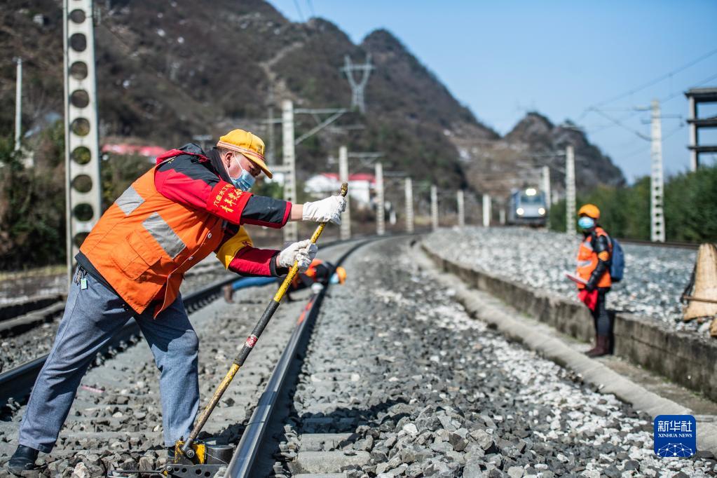 梅花山上的铁路医生