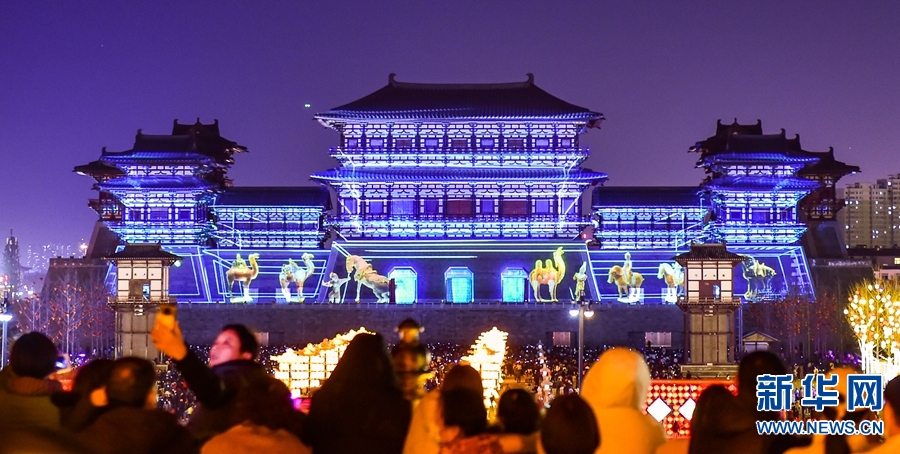 河南洛阳：“沉浸式体验”带火文旅产业