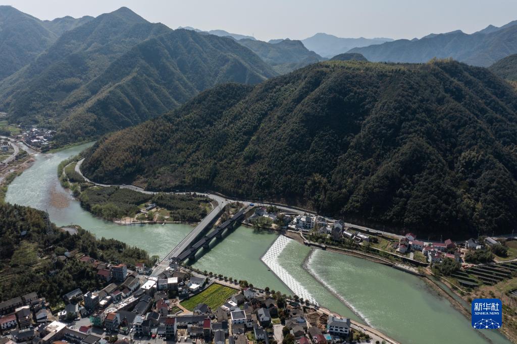 浙江富阳：推进“美丽河湖”建设 守护水美家园