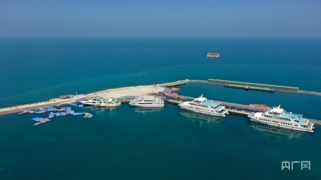 碧波荡漾 青海湖迎来开湖季