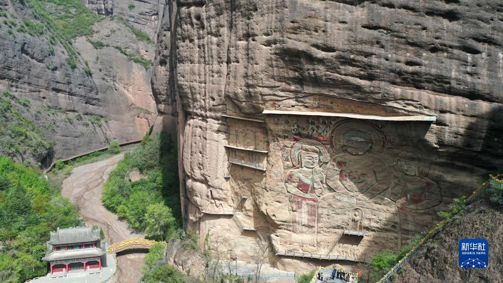 甘肃武山：走近拉梢寺露天摩崖浮雕