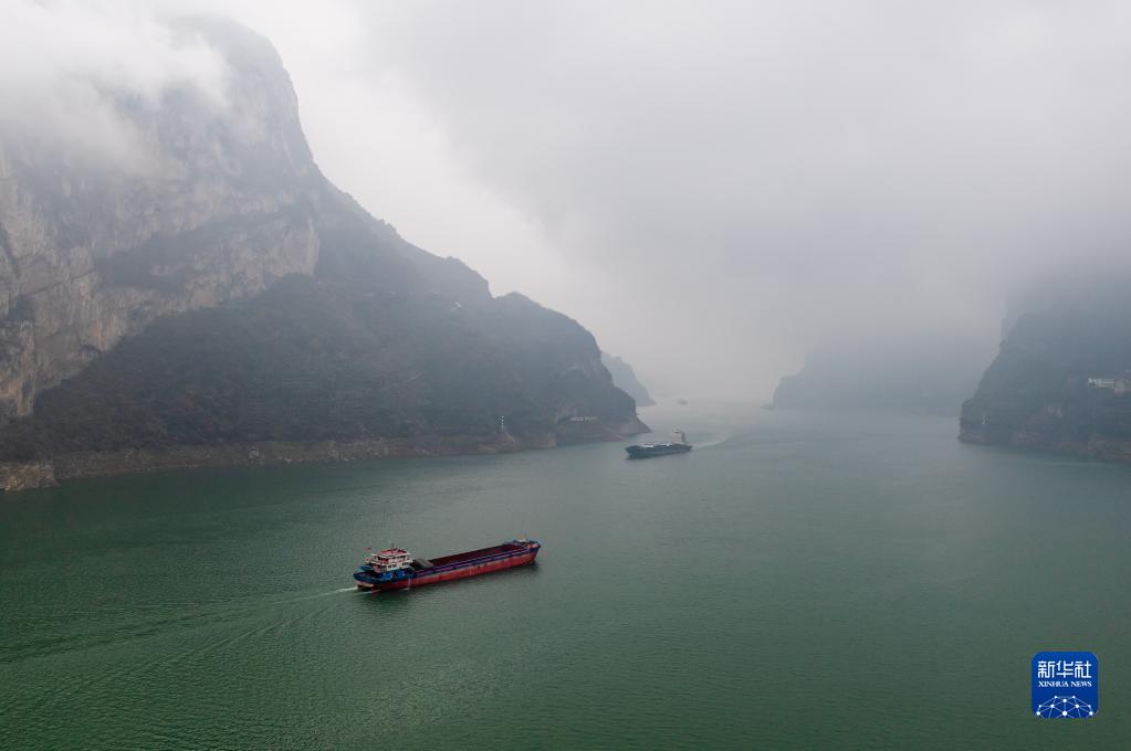 湖北宜昌：烟雨三峡