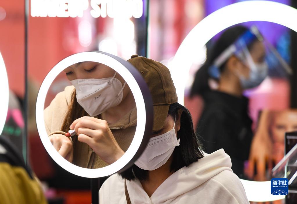海南离岛免税消费市场逐步“回暖”