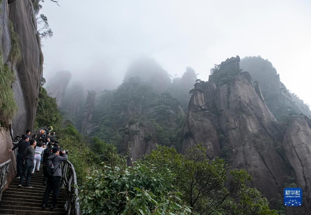 江西：春和景明引游人