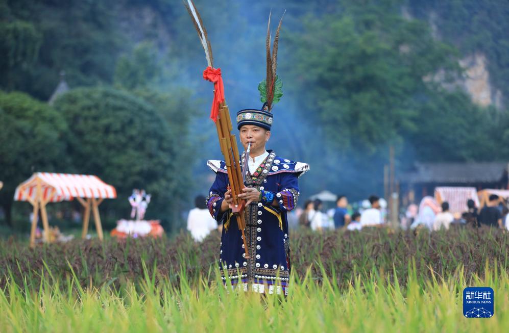 “田园市集”引客来