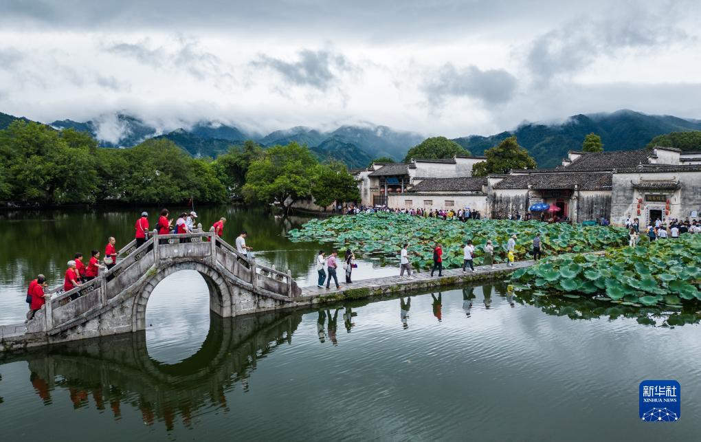 水墨徽州“画”烟雨