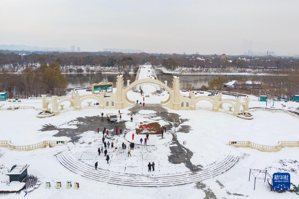 雪后冰城换银装