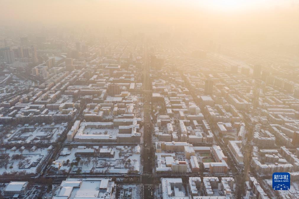 雪后冰城换银装