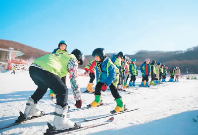吉林冰雪“破圈”三棱镜