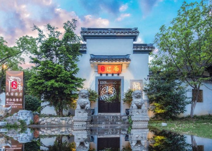 不看花朵看红叶 全国赏枫民宿地图来了！