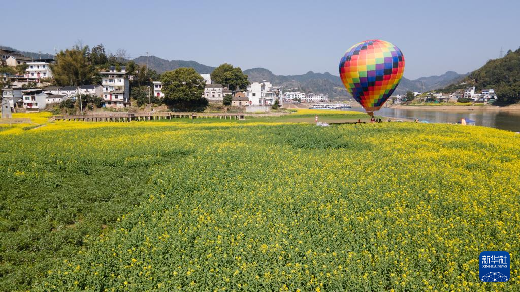 安徽歙县:山水此相逢 古韵展新姿