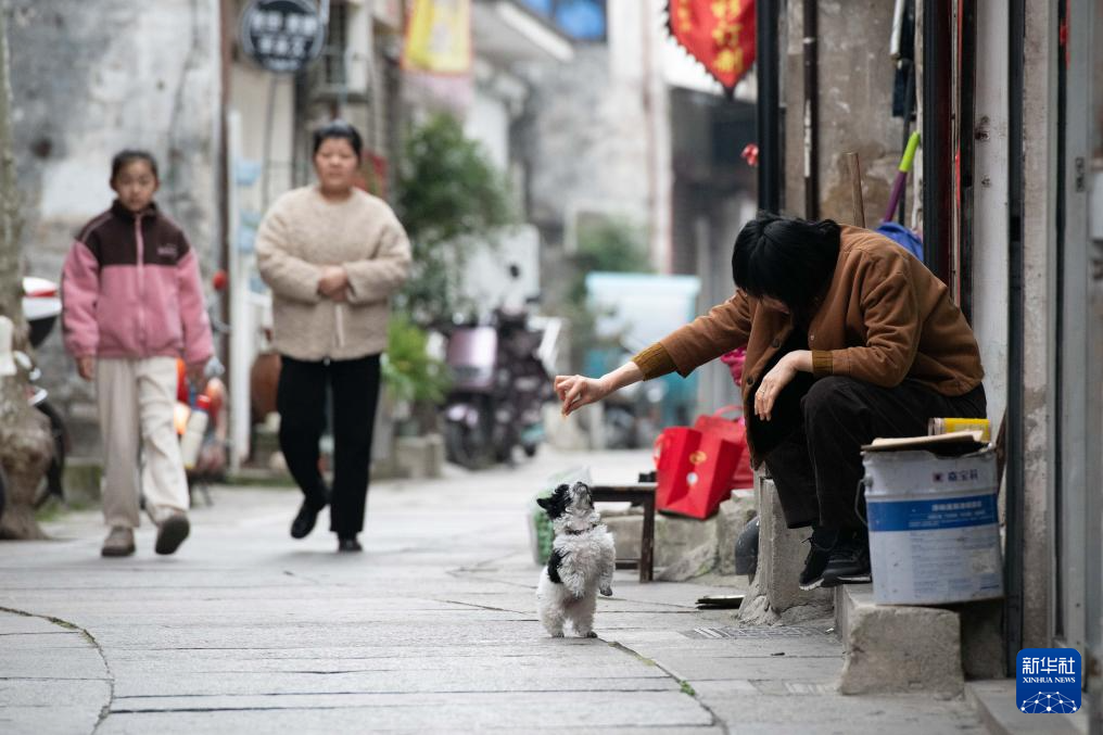 安徽歙县:山水此相逢 古韵展新姿