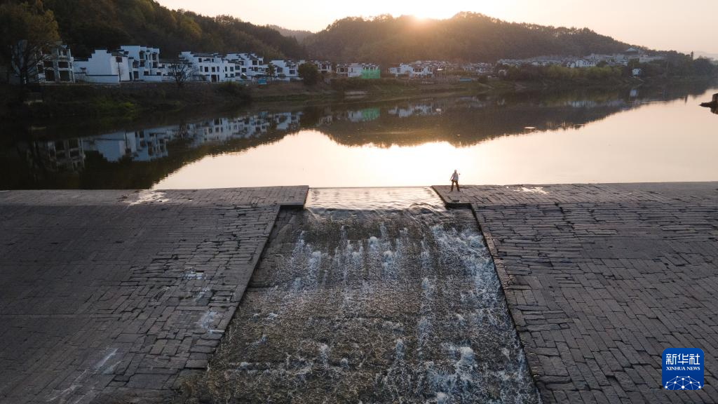 安徽歙县:山水此相逢 古韵展新姿