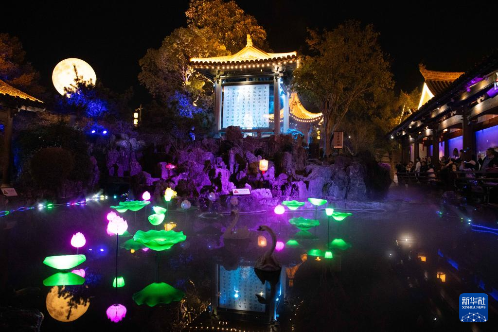 安徽歙县:山水此相逢 古韵展新姿