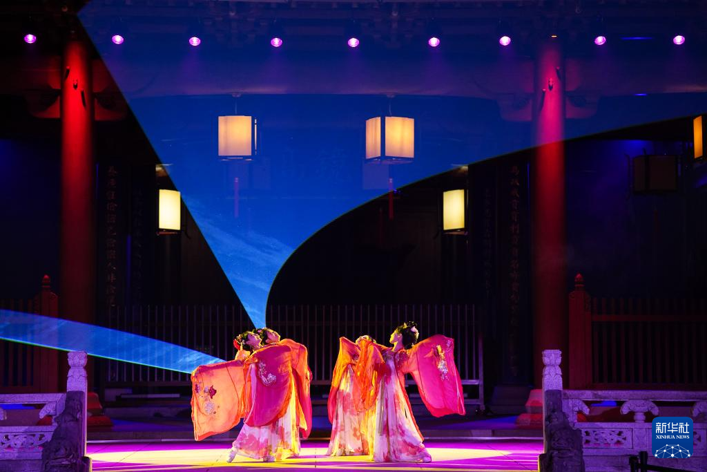 安徽歙县:山水此相逢 古韵展新姿