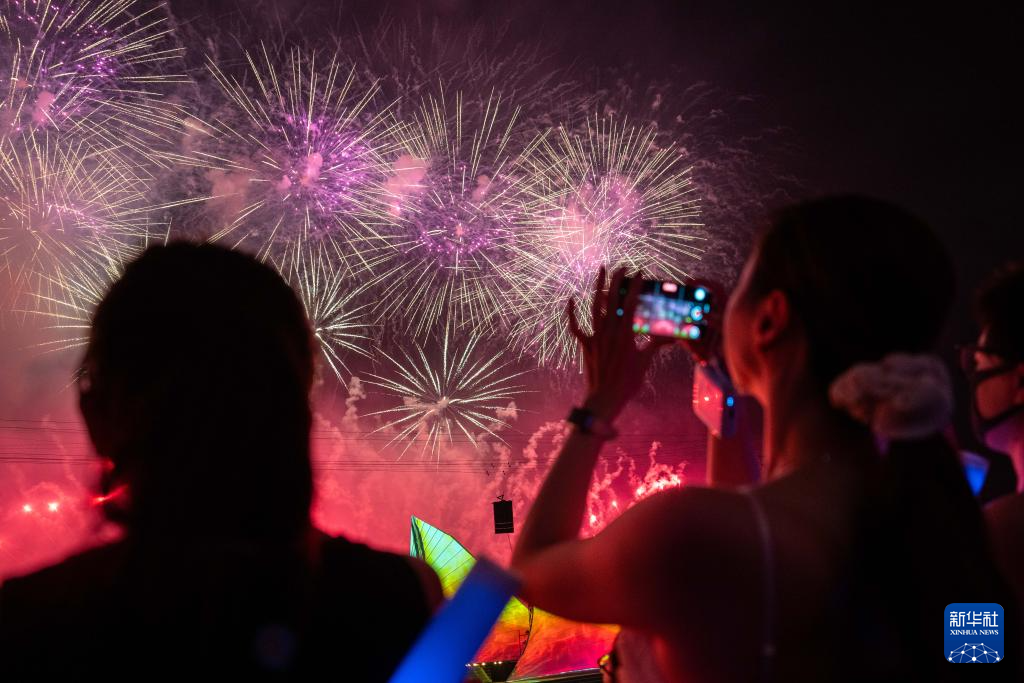 湖南浏阳:盛夏假日赏烟花