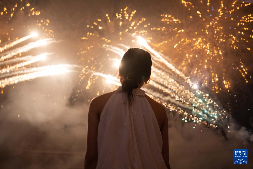 湖南浏阳:盛夏假日赏烟花