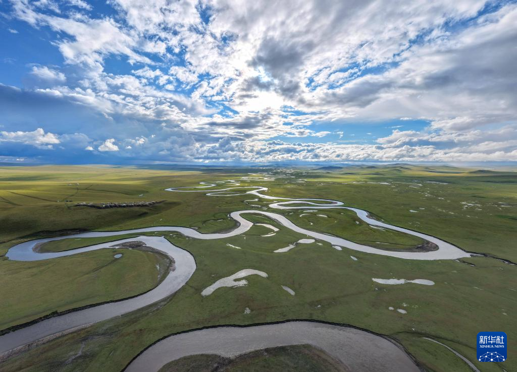 秋染陈巴尔虎草原