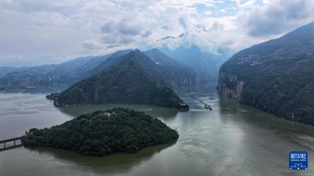 重庆奉节:“诗城”风光引游人