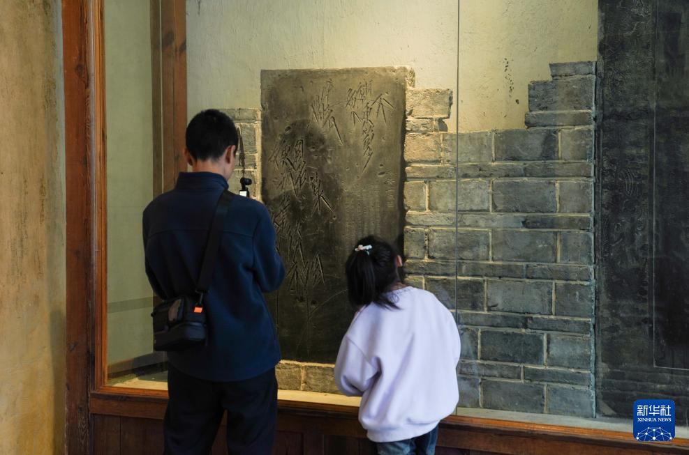 重庆奉节:“诗城”风光引游人