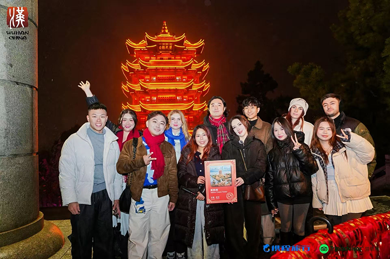 “全球达人游中国”解锁“中国新年图鉴”里的万种风华