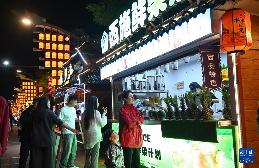 内蒙古赤峰市:特色街区点亮夜经济